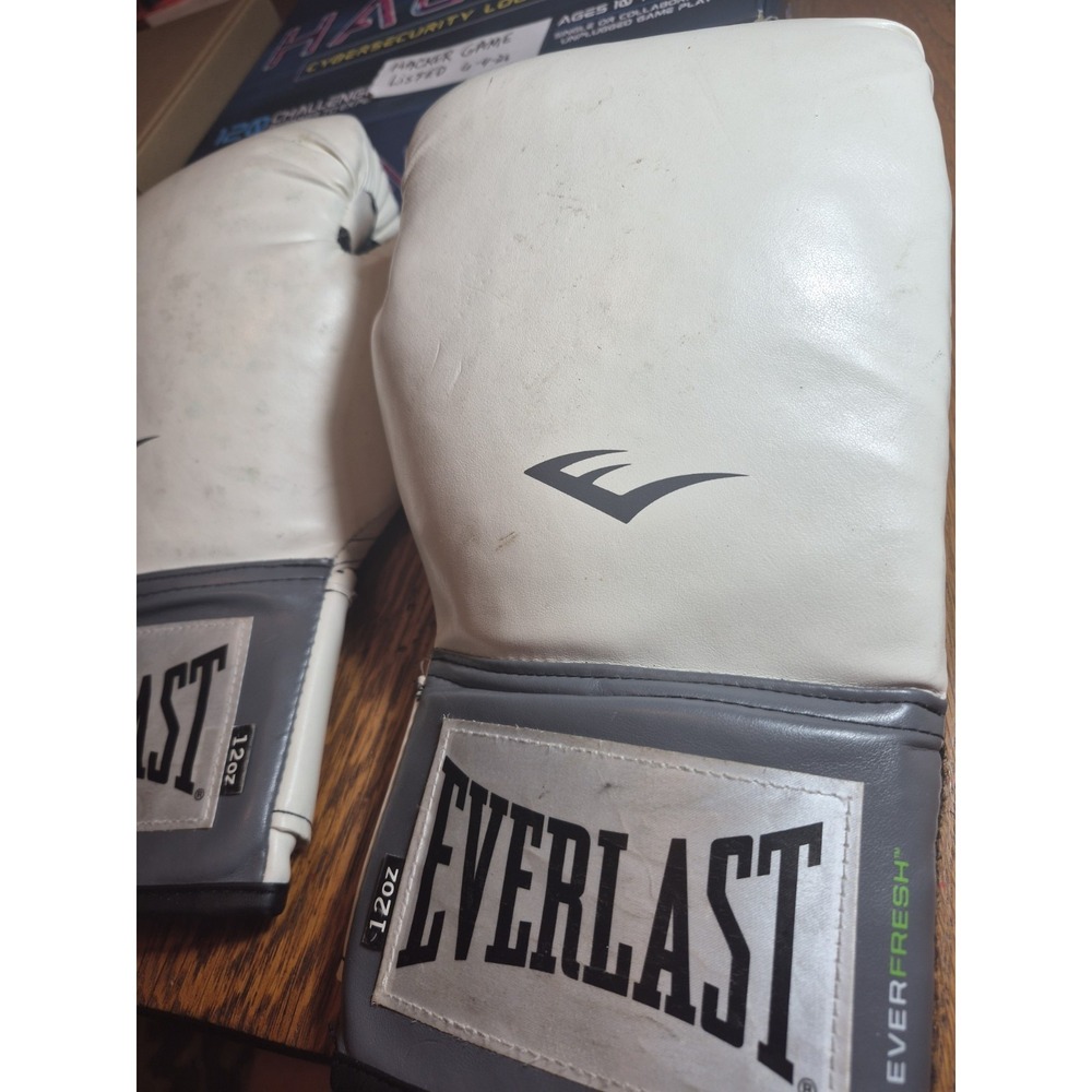 Everlast Elite Pro Style Bag Gloves - White